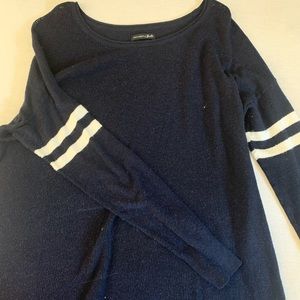 American Eagle sweater top!